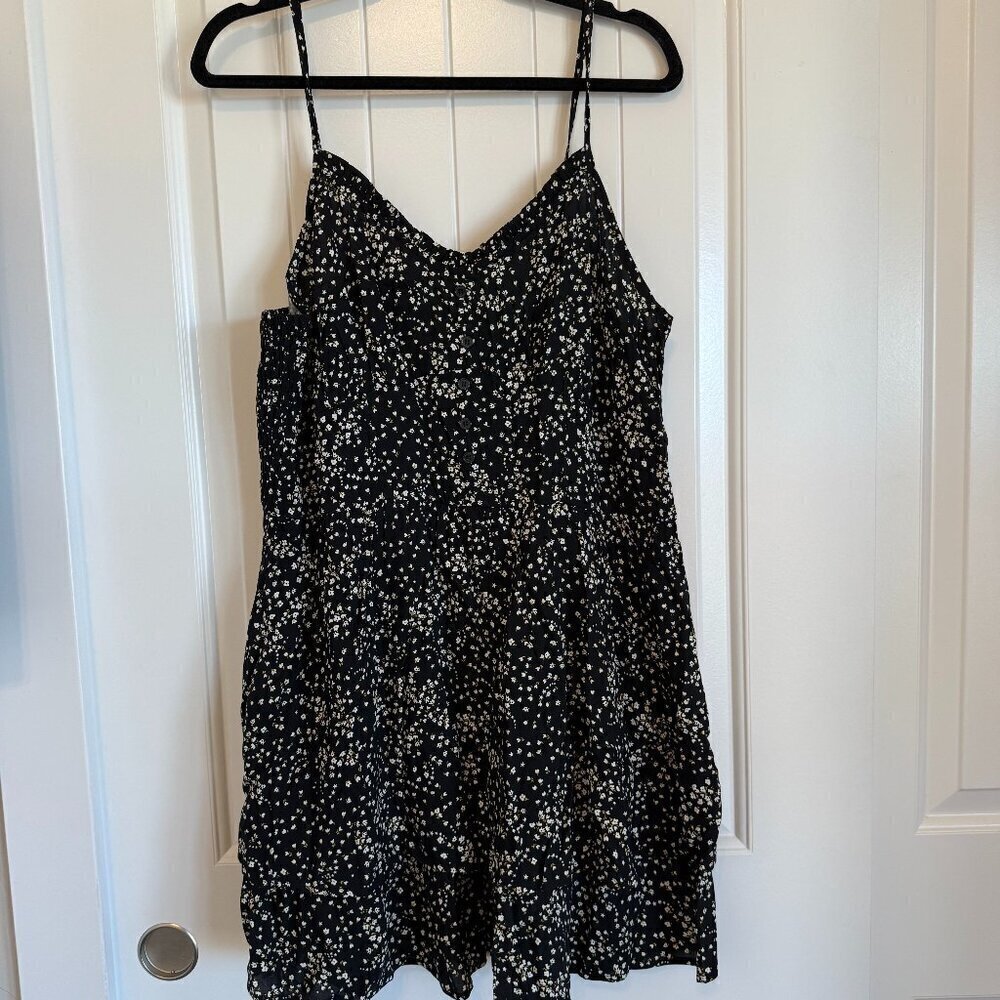 Black white floral spaghetti strap ruffled mini dress women's L